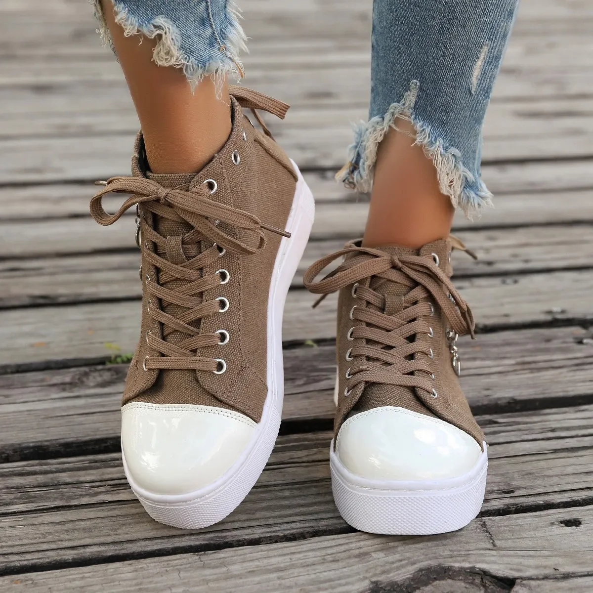 Sepatu datar wanita mode baru sepatu kanvas tenis sepatu kasual wanita Sneakers wanita bertali sepatu Platform bersirkulasi