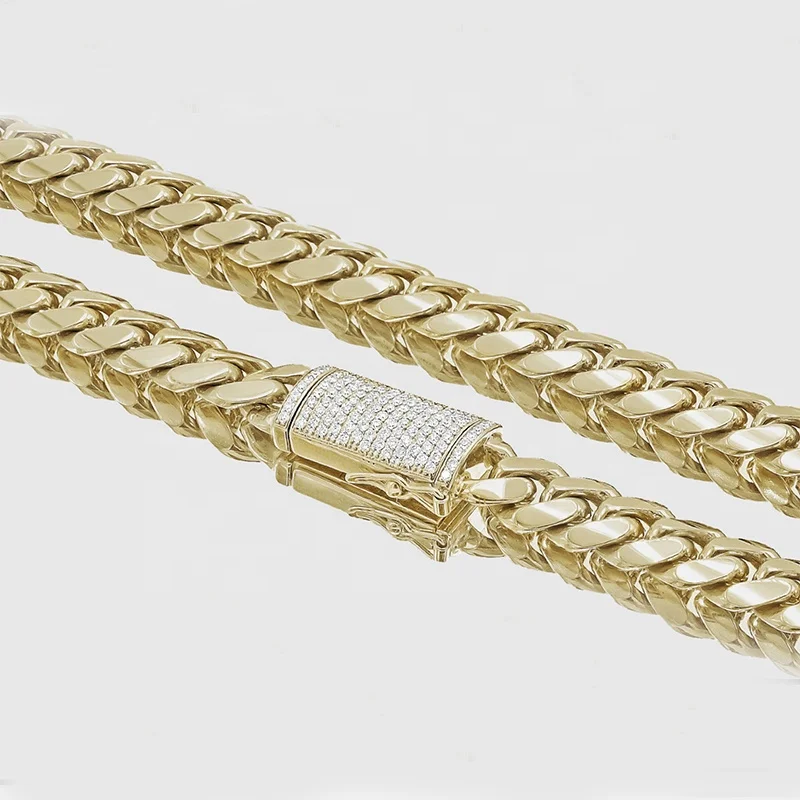 Out Iced Diamond Clasp Thick Miami Cuban Moissanite Stainless Steel Gold Cuban Necklace..