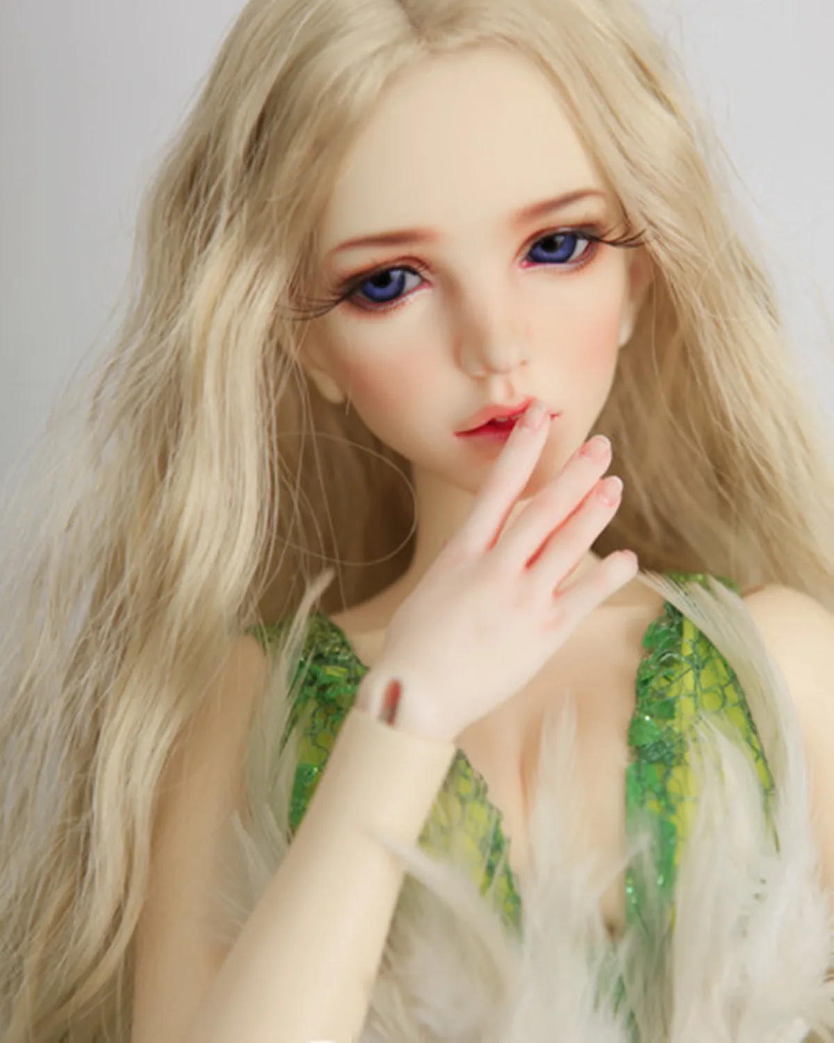 

New Ariel top quality 1/3 bjd sexy female girl doll sd manikin gift tan colour free eyes spot makeup