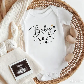 Combinaison Bébé 2027 pour Annonce de Grossesse, Imprimé Cœur, Manches Courtes, Grenouillère en Coton pour Nouveau-né, Tenue Révélatrice de Sexe 1