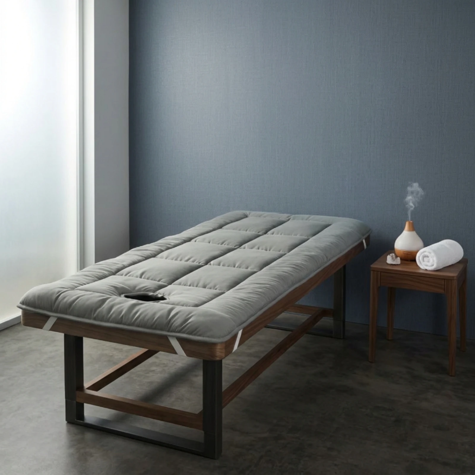 Massage Table Pad with Face Hole Soft Beauty Bed Mattress Topper Massage Table Topper with Face Hole Machine Washable Breathable