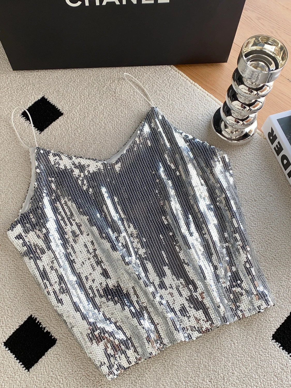 

iny Sequin Strapl Vest Women's Summer Sexy Spicy V-ne Bal Top Internet Famous New Sle Small irt Commute Sle