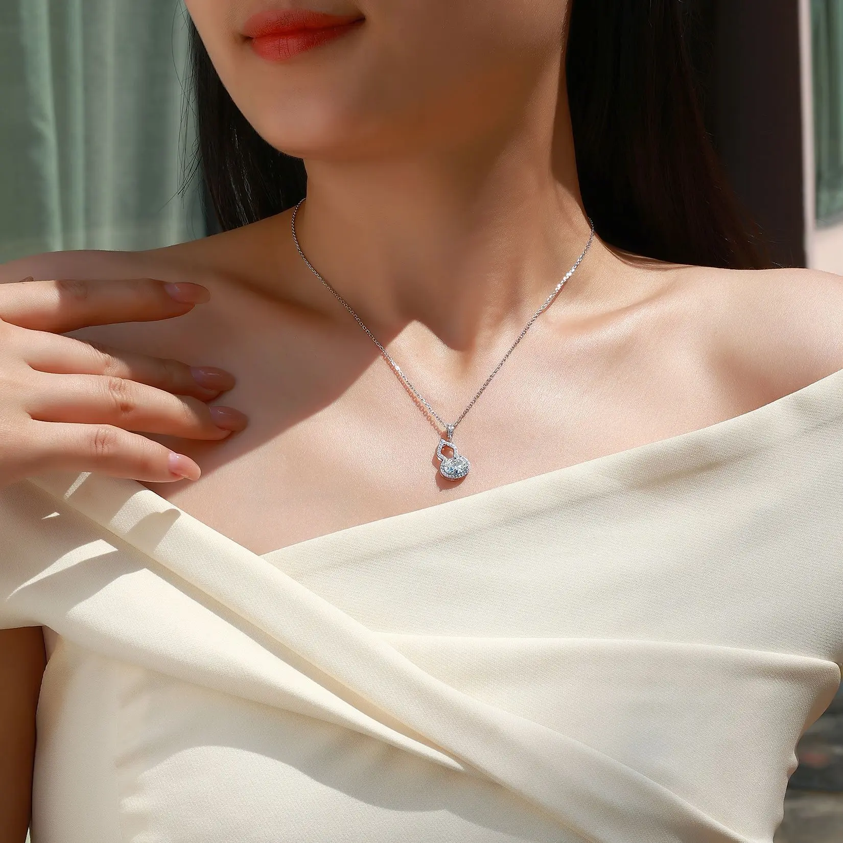 1.7CTW Moissanite Gourd Pendant Necklace Real S925 Sterling Silver Hollow Halo Design Sparkling Fine Jewelry For Women Party Wed
