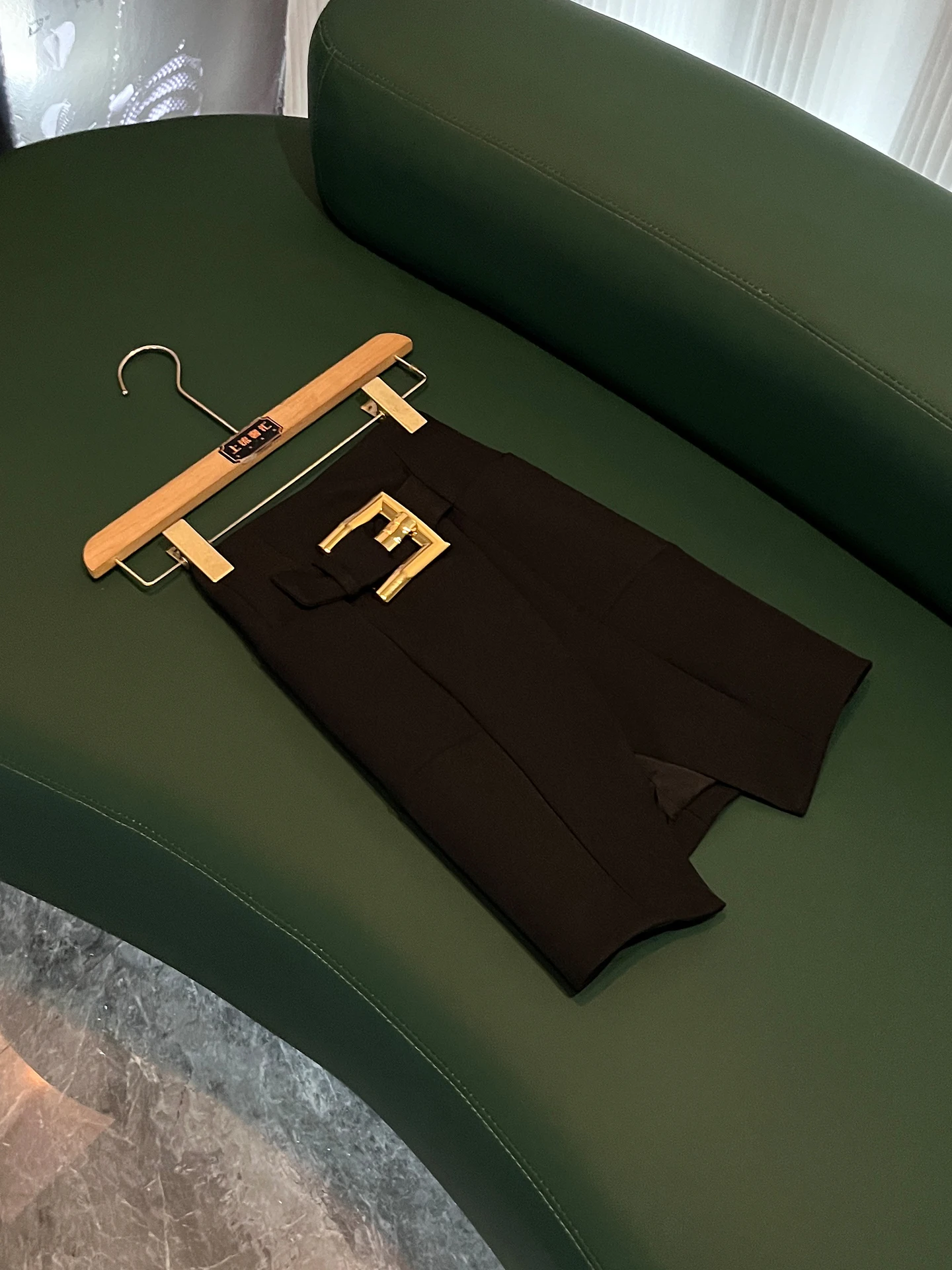

Elegant Black Asymmetrical Skirt Commute Friendly Bodycon Design Summer 2026 Fashion Trend Light Maturity with Gold Buckle