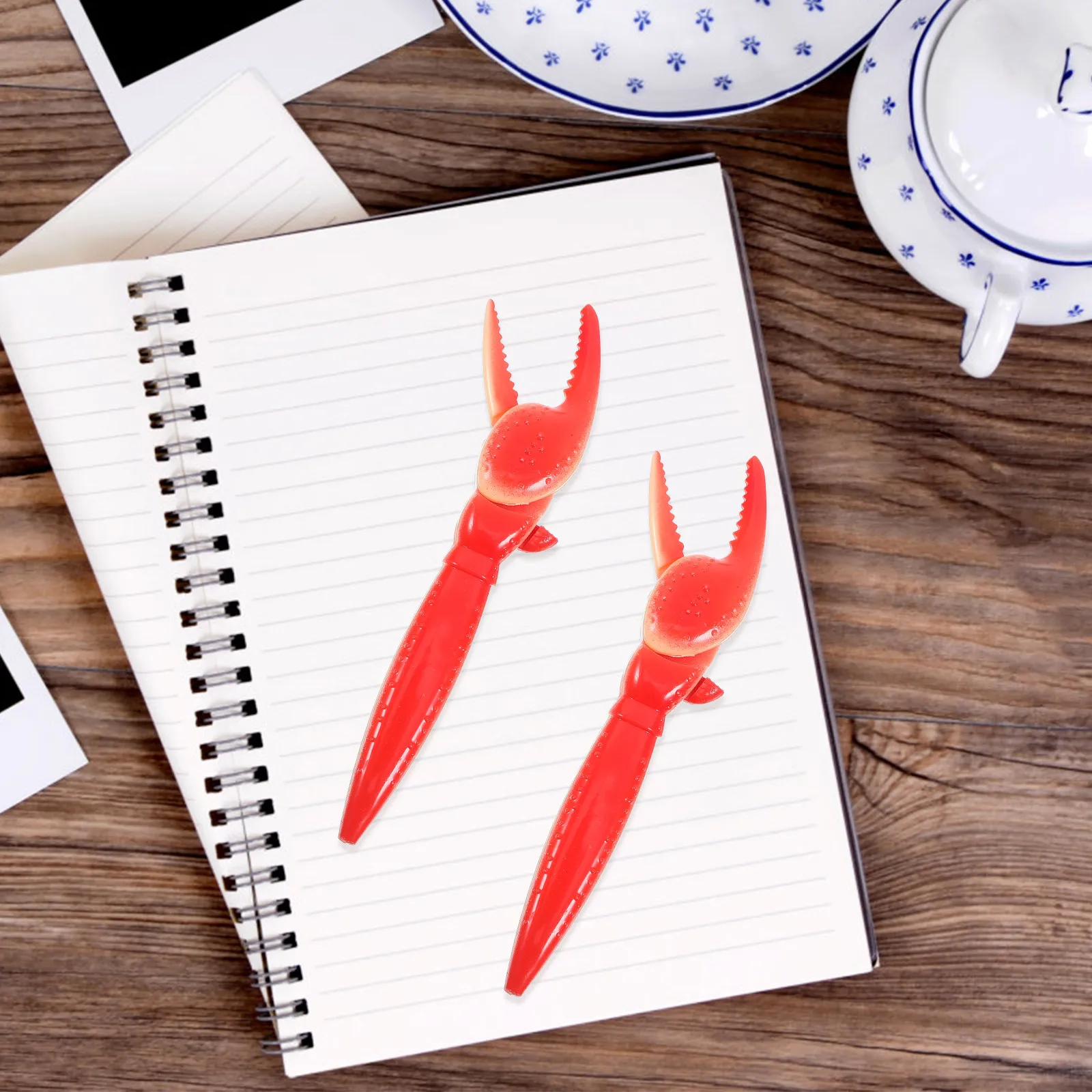 

2Pcs Crab Writing Pens Ballpoint Type Cute Decorative Claw Design Effortless Writing Portable Fun Stationery for Teens Adults
