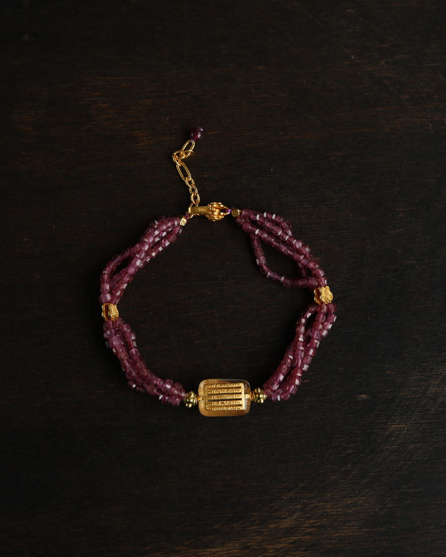 

Позолоченный браслет Almandine Garnet S925, подвески из белого кварца с пятью Писаниями и акцентом-бабочкой, тибетские буддийские украшения