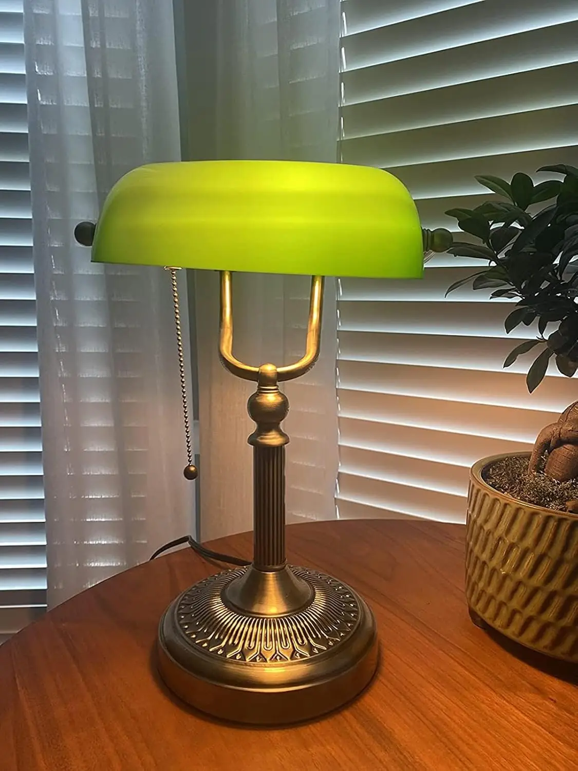 Vintage Green Glass Bankers Desk Lamp with Pull Chain Switch, Adjustable Angle