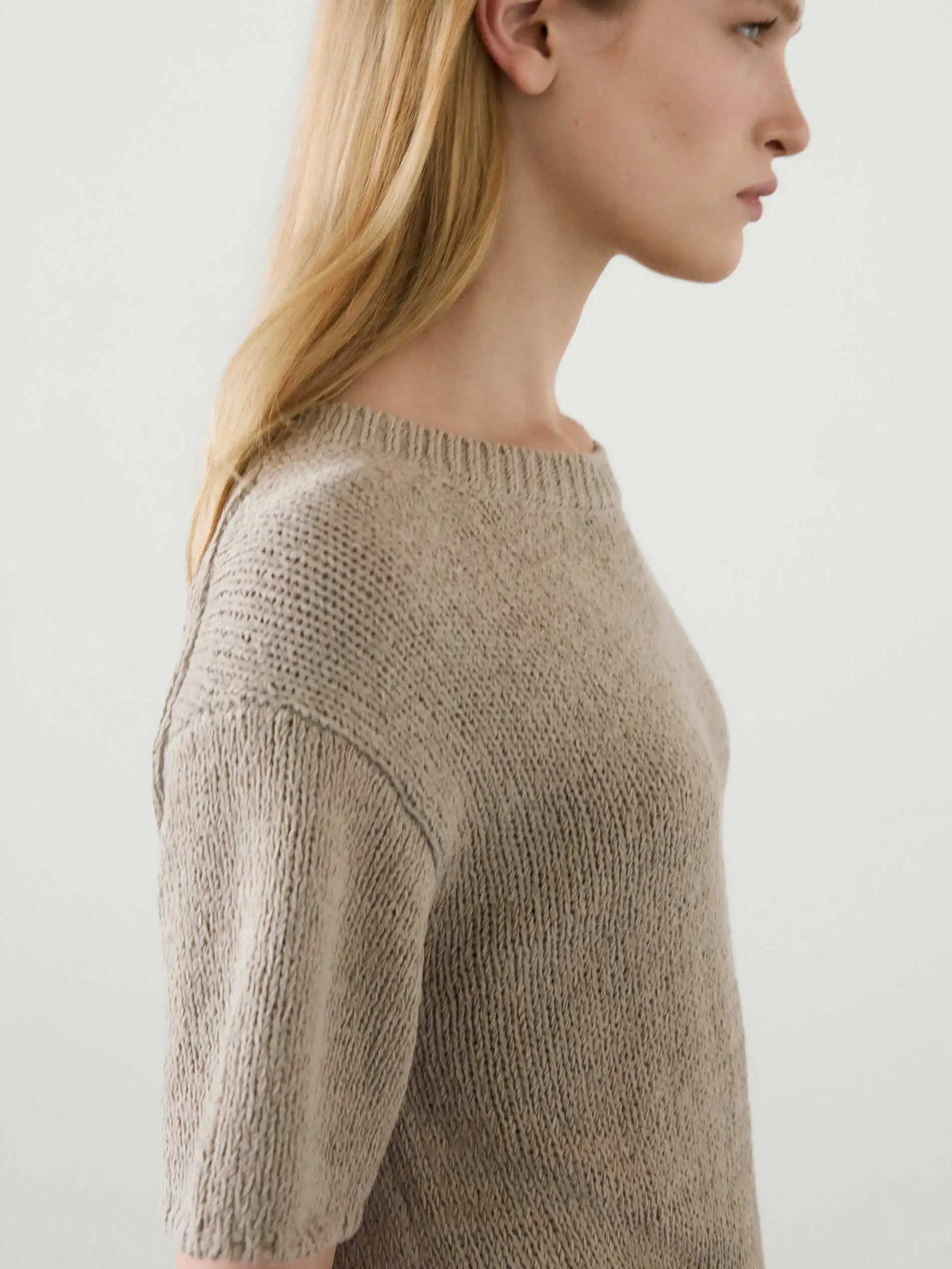 Ethereal MD 2025 massidutti otoño nuevo estilo de mujer casual básico simple marrón cuello redondo suéter de manga corta Camiseta
