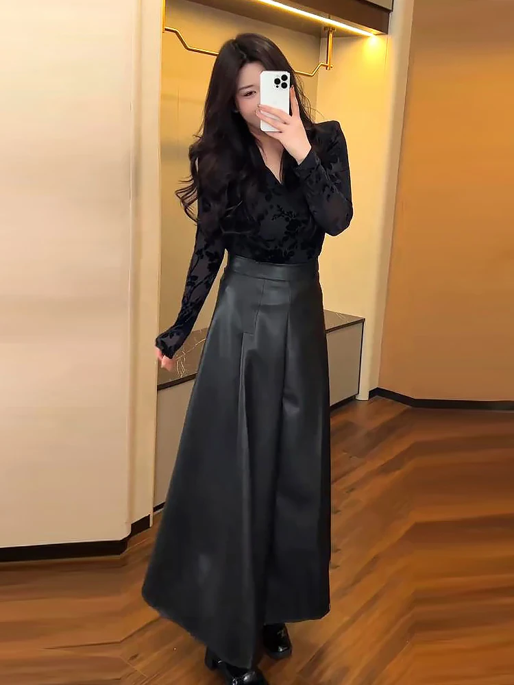 

Модный комплект больших размеров: топ с длинным рукавом и кожаная юбка-трапеция с высокой талией, весна-зима, для стройнящего силуэта