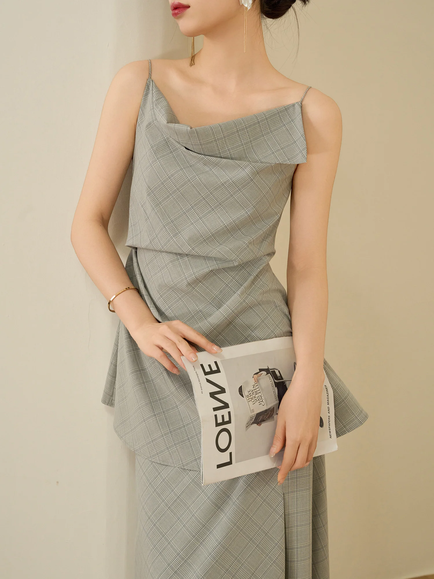 

Spring Gray Plaid Asymmetric Neckline Top And Skirt Set Women's Fashion Outfit Loose Fit Breathable Polyester Fiber