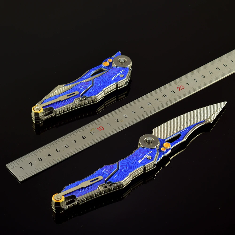 Juego de arena Breakout S07, armas de cuchillo, modelo sin afilar, acción de presión a presión, accesorio de entrenamiento al aire libre, artesanía de Metal, juguete para regalo