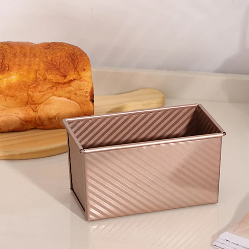 1Pcs Non-Stick Loaf Pan with Lid for Perfectly Baked Bread - Oven Safe Bakeware for Home Kitchen - Easy to Clean Baking Tool