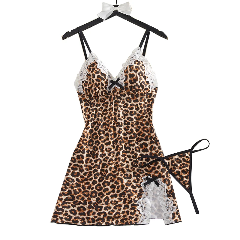 

Сексуальное ночное платье с глубоким V-образным вырезом и леопардовым принтом, женский комплект из двух предметов: ночная юбка на бретелях с разрезом и стринги, эротический костюм.