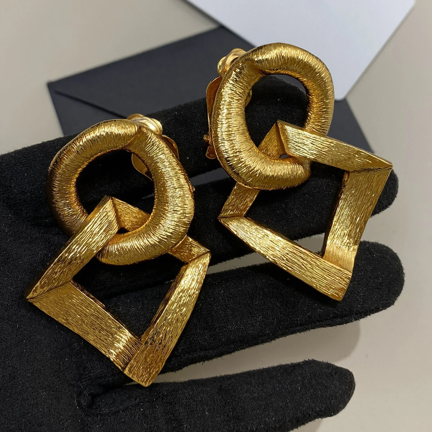 

Европа Америка геометрические нерегулярные серьги-клипсы для женщин высшего качества винтажный дизайн ювелирных изделий тренд