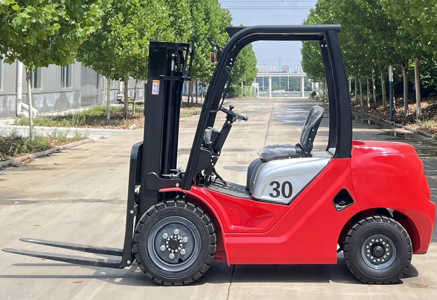 Carretilla elevadora diésel de 2 toneladas, carretilla elevadora de GLP, carretilla elevadora eléctrica, transpaleta, apilador, camión de alcance