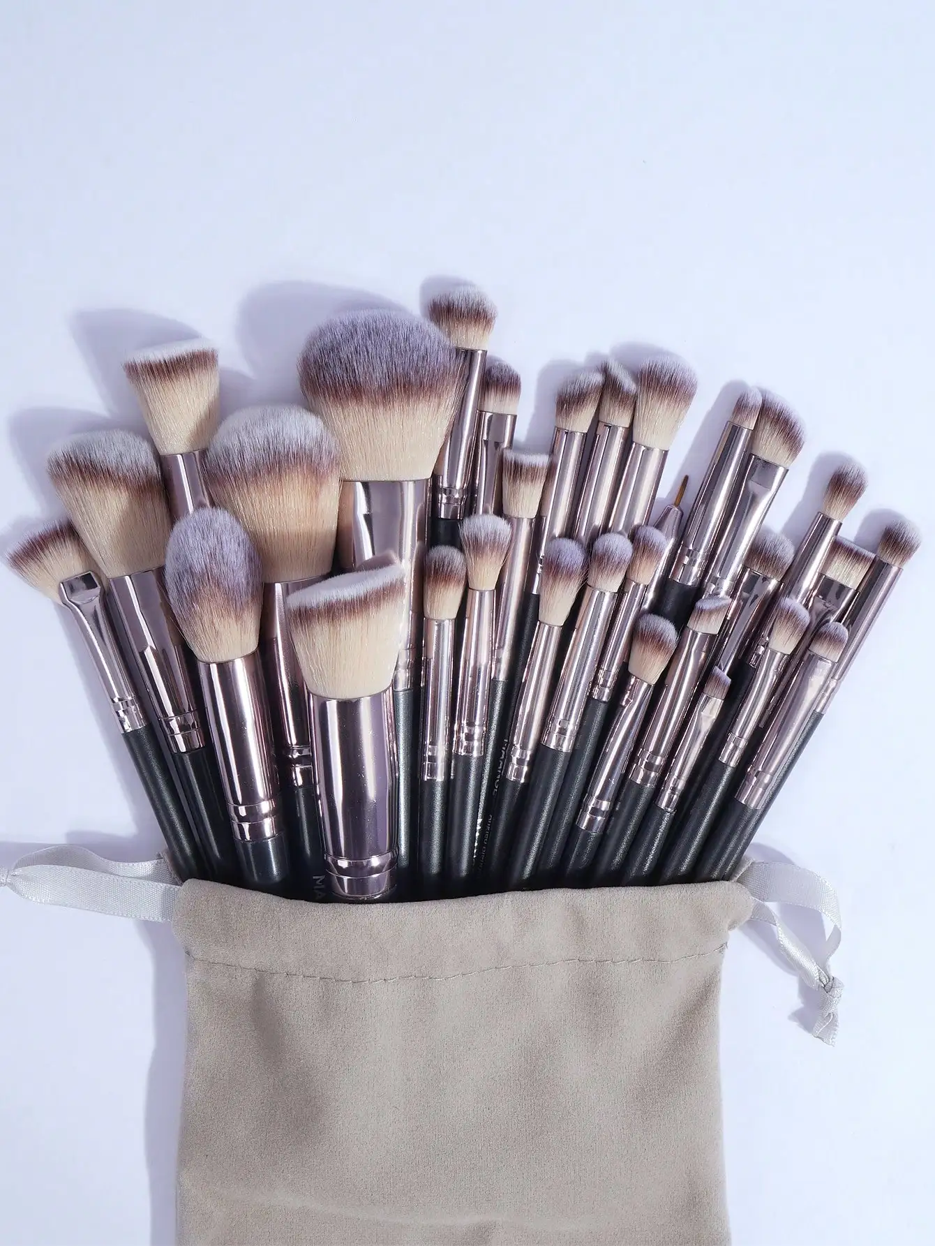

38PCS Makeup Tools Set Including: 25PCS Makeup Brush Sets+3PCS Makeup Sponges+3PCS Mini Makeup Sponges+3PCS Triangle Powder Puffs+3PCS Mini Air Cushion Powder Puffs+1pc Makeup Brush Cleaning Tools,Brush Set,Makeup Brush Kit,Make Up Brush Set,Make Up Set C
