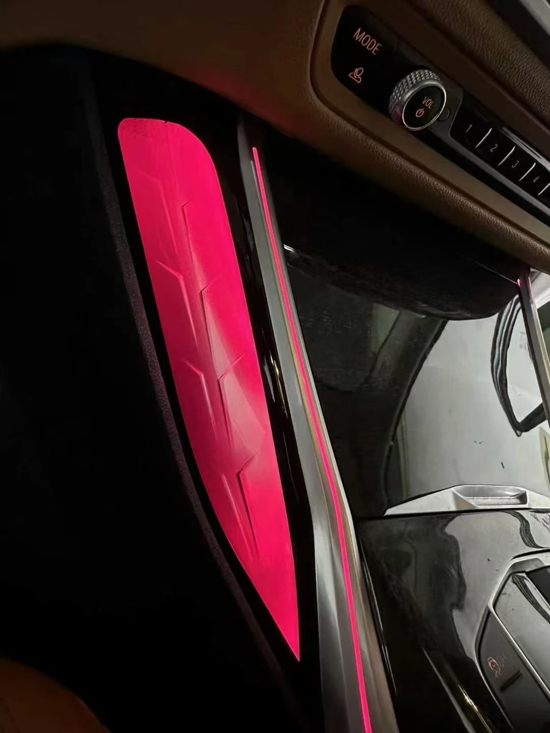 Newest Upgraded Center Console Saddle Light For BMW G20/G22/G80/G82 M3/M4/i3/i4 3/4 Series 11 Colours Ambient Light Strips