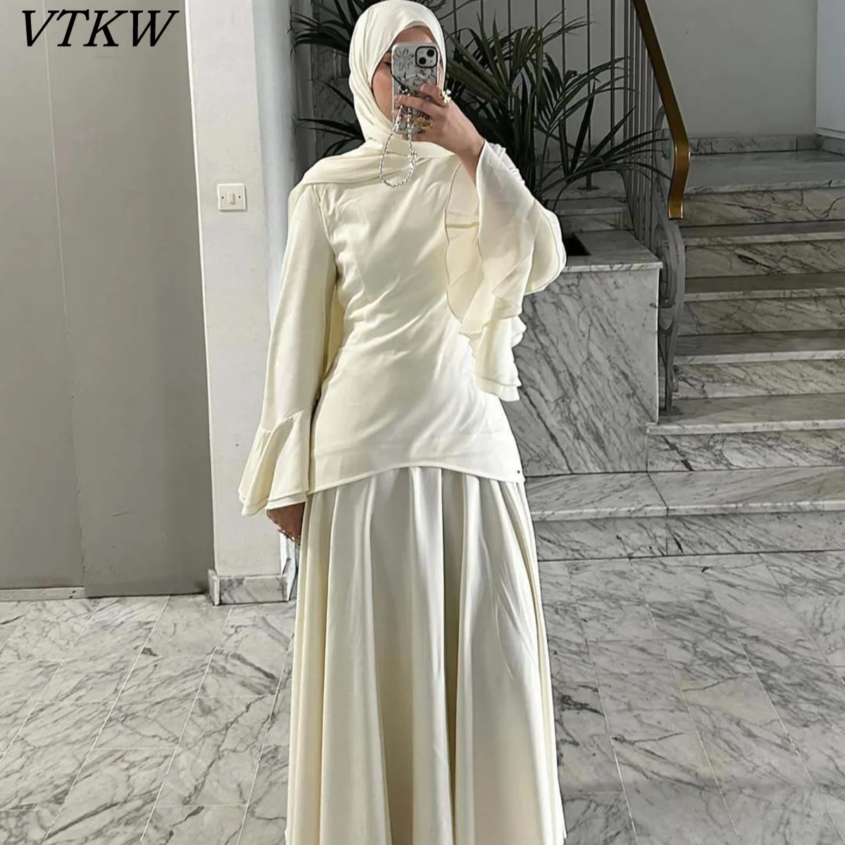 

VTKW Women's Vintage Chic 2 Piece Set Long Sleeve Top with Skirt Round Neck Ruffle Cuffs Waist Cinching Autumn 2025 Elegant