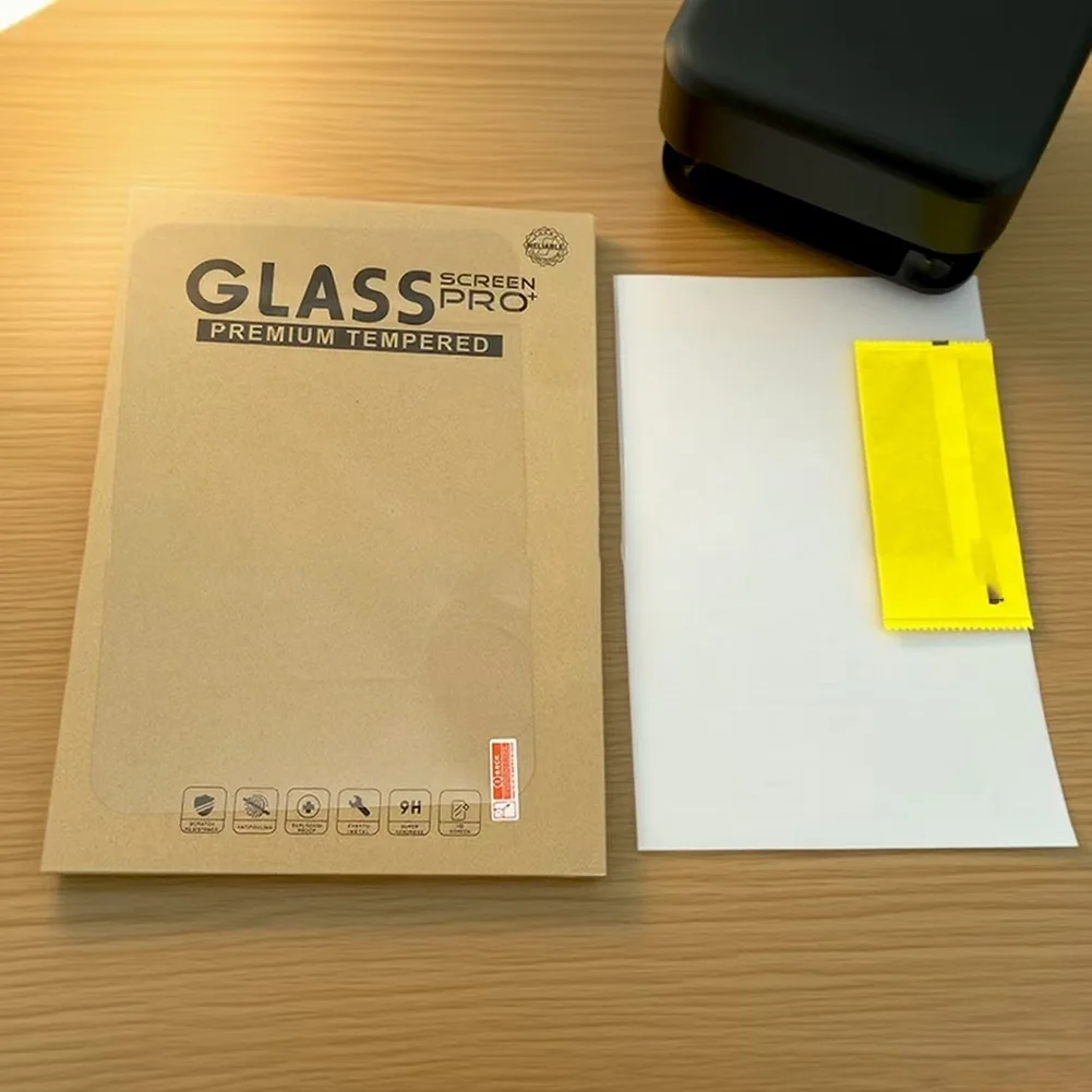 24.7*18.2*1cm Silicone Screen Cover Optimal Transparency Preserves Touch Sensitivity Tempered Glass And Silicone