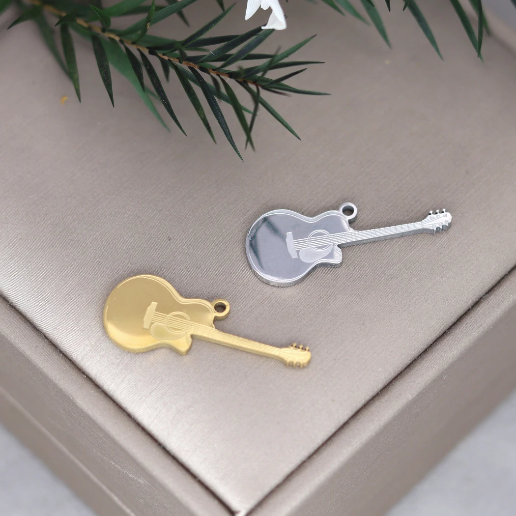 2PCSimple Acoustic Guitar Christmas Ornament Charm Stainless Steel Pendant Charm Jewelry Gifts for Men and Women