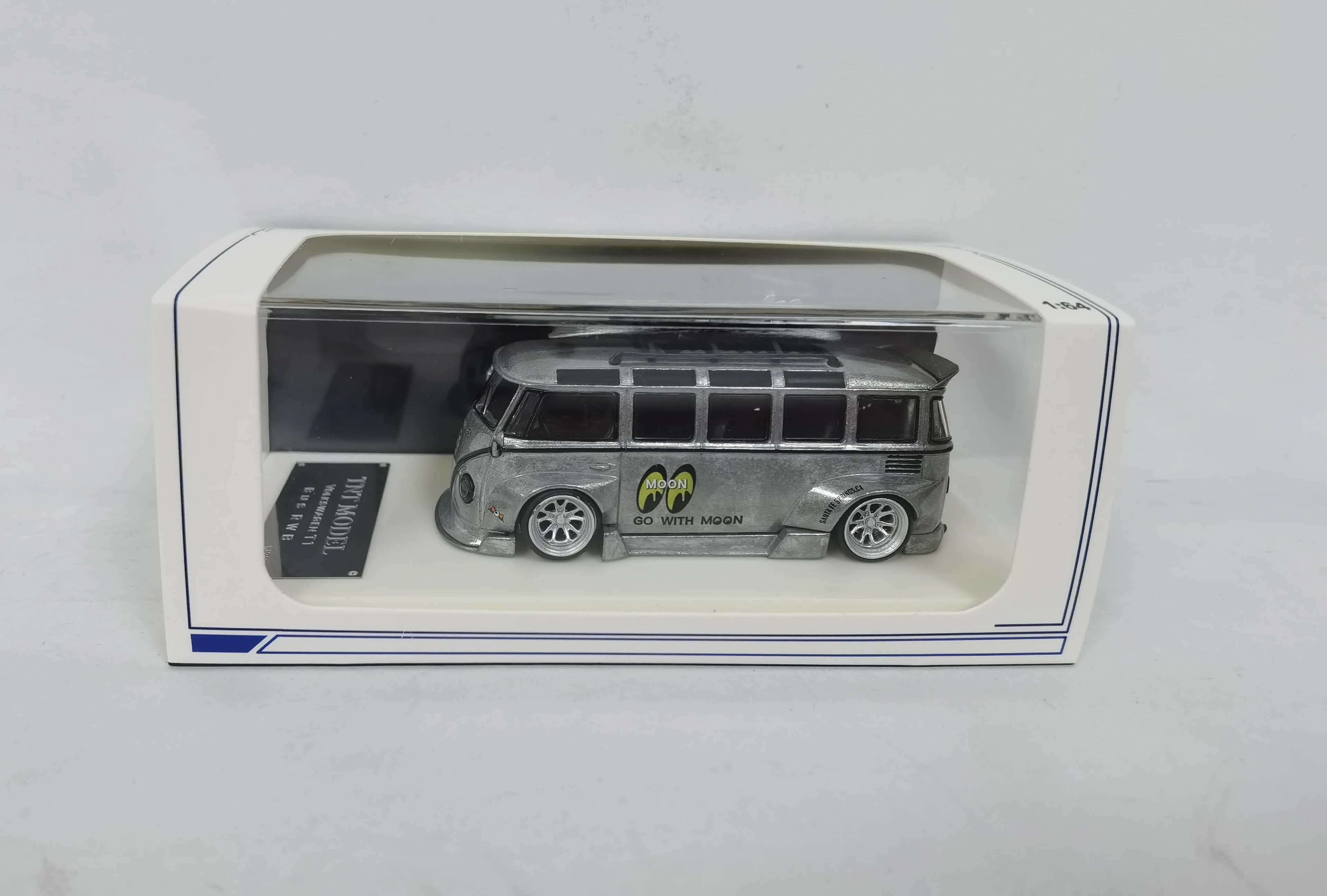 Diecast Model  TNT 1/64 VOLKSWAGEN Bus RWB-For Collection- Mooneyes