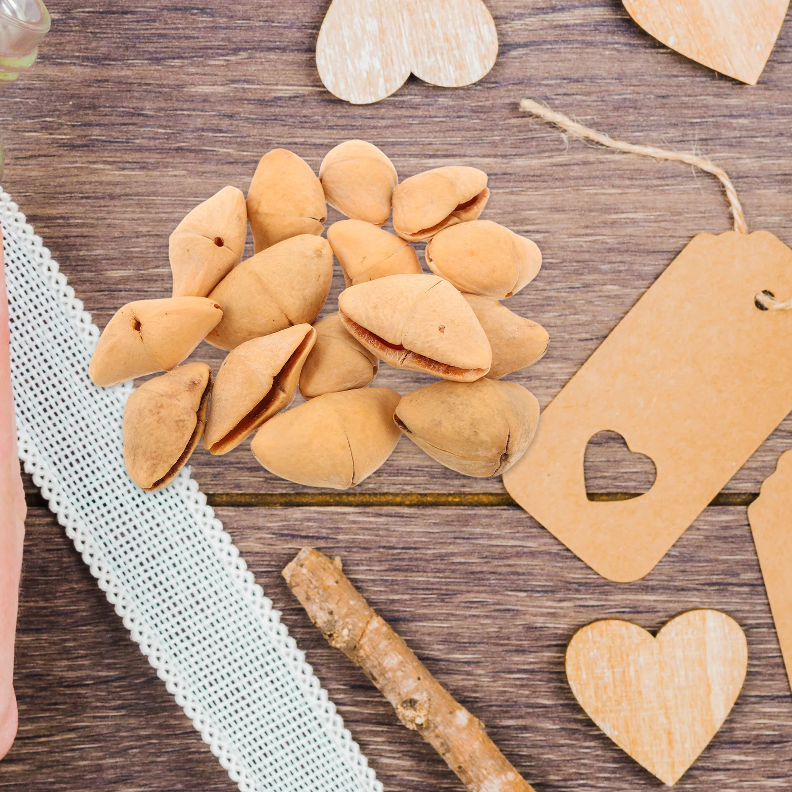 

15Pcs DIY Wind Chime Pendant Natural Nutshell Charms Rustic Aesthetic DIY Crafts Wind Chimes Hanging Charm Nutshell Charms