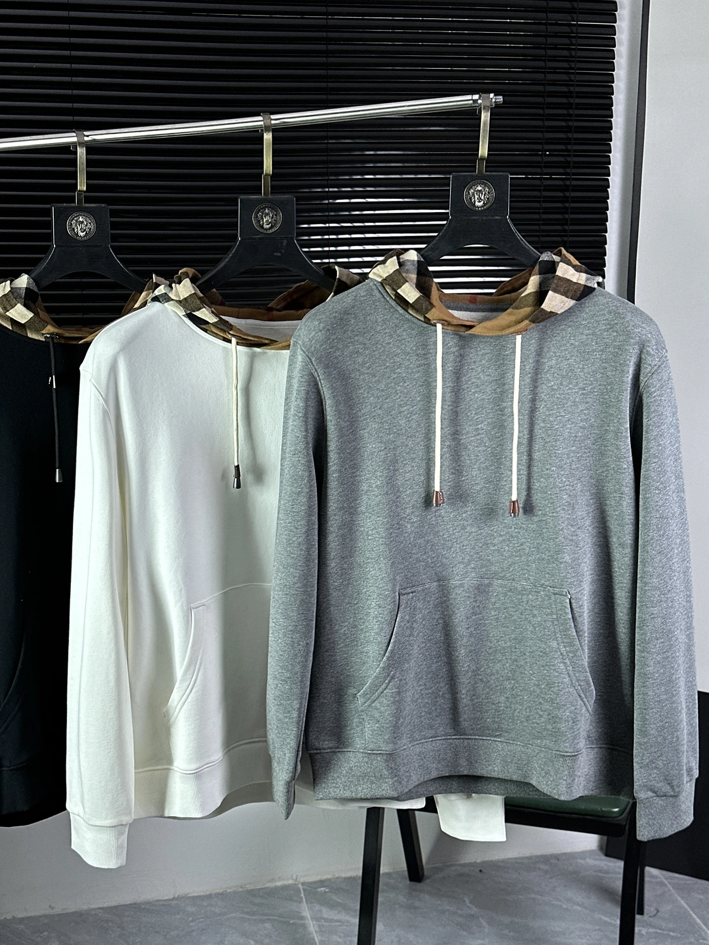 Moletom de Algodão Puro com Capuz e Bolsos, Camiseta Oversized de Manga Longa, Camada Base para Uso Casual Masculino 1JM455