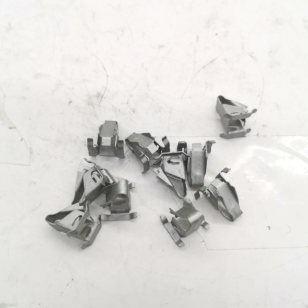 10Pcs C-pillar clip 5N0880385 For VW Amarok Crafter E-Crafter Passat Tiguan Scirocco Touareg view 4