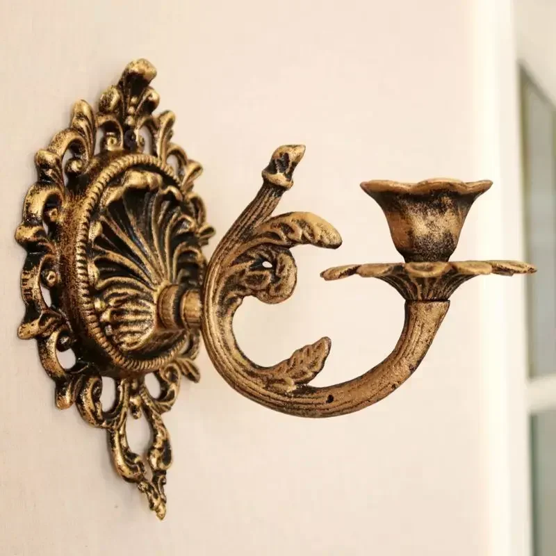 Creative Wall Hanging Candle Holder Metal Retro Candlestick Wind Lamp Courtyard Garden Court French Bougeoir Wall Decor