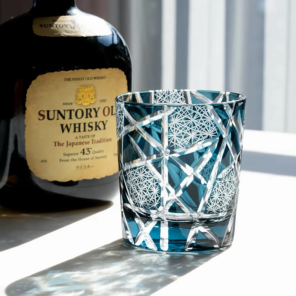 Single Color-Engraved Lightning Whiskey Glass, Traditional Craftsmanship, Hand-Blown, Never Fades, Hand-Engraved Glass Cup, High-End Luxury, Niche and Unique Glass Cup, Wine Glass, Birthday Gift, Preferred Gift Choice
