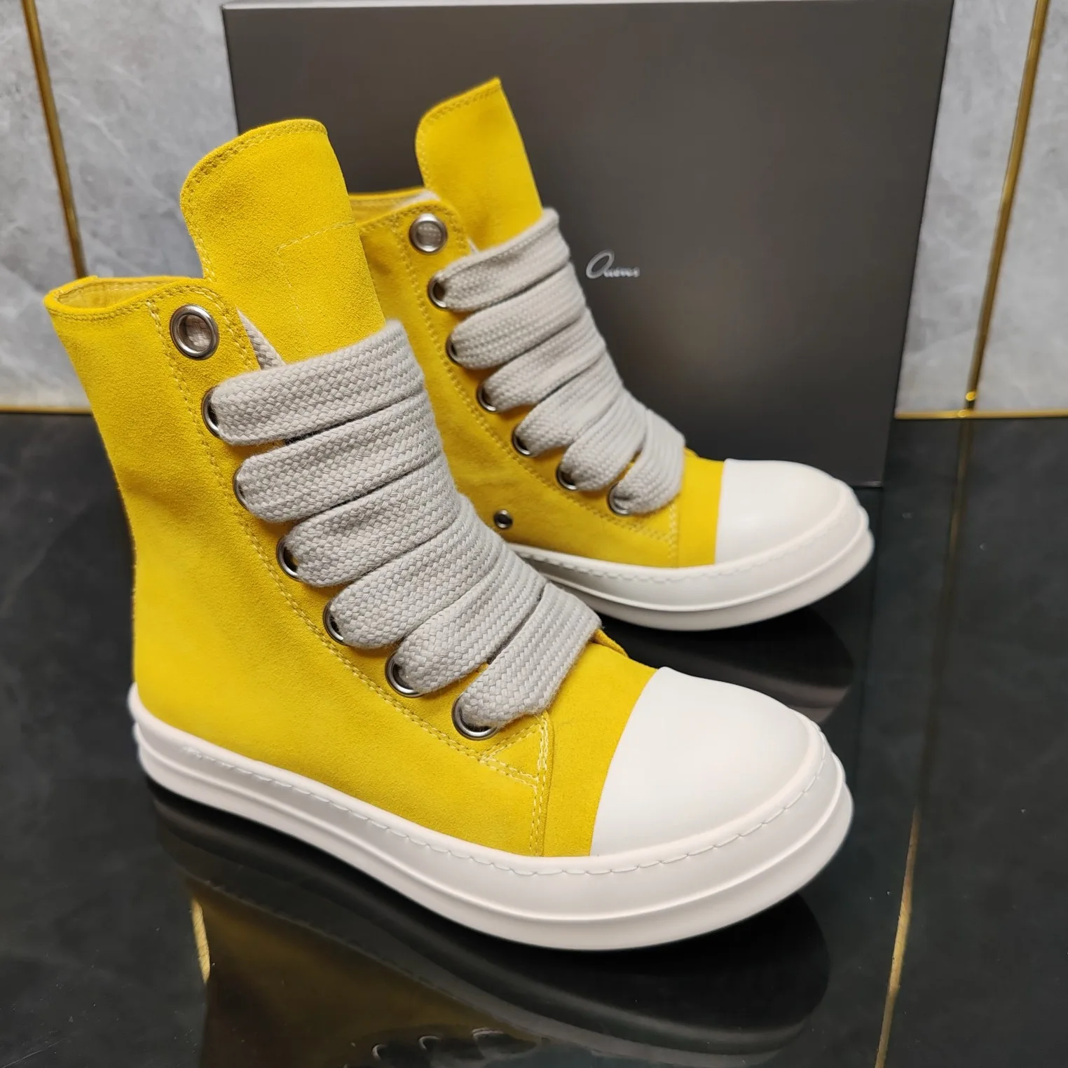 Round Owens yellow canvas high-top boots Joker platform casual shoes first layer cowhide Harajuku style couple shoes.