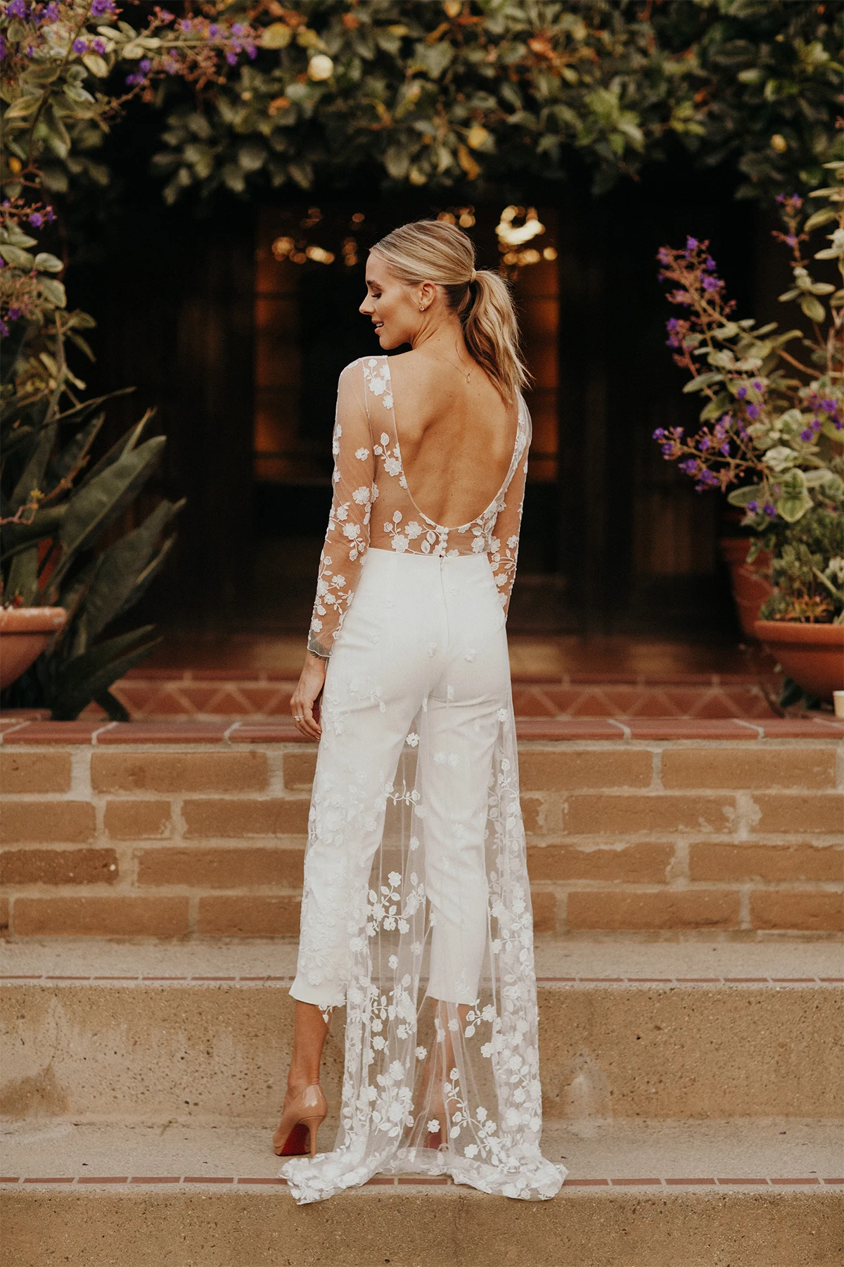 Backless Wedding Jumpsuit Wedding Dresses Sheath Long Sleeves Lace Boho Wedding Gown Bridal Jumpsuit Vestidos De Novia