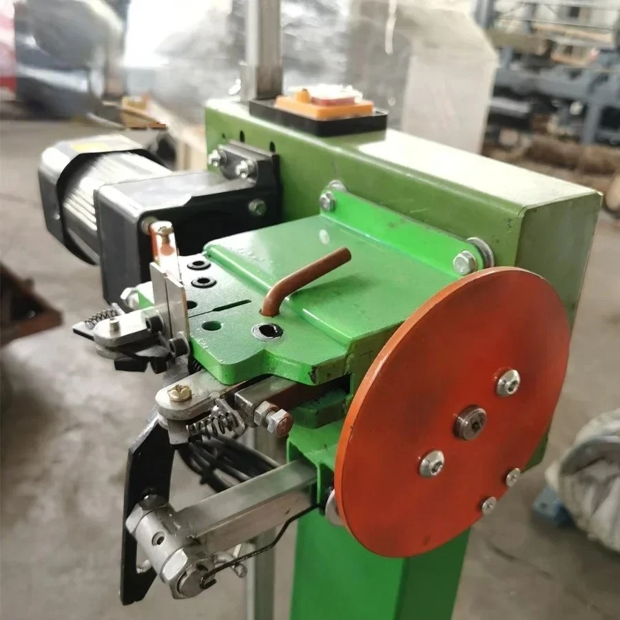 

Woodworking band saw blade tooth setter machine