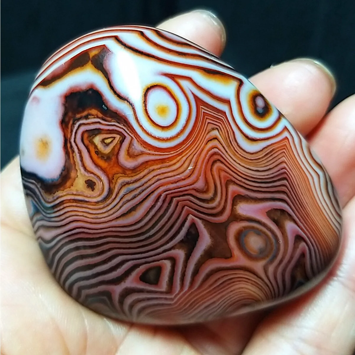 Translucent Beauty Banded Agate Worry Stone, Earthy Tone, Tumbled Polished, Collectible, Natural Stone, Crystal Collection
