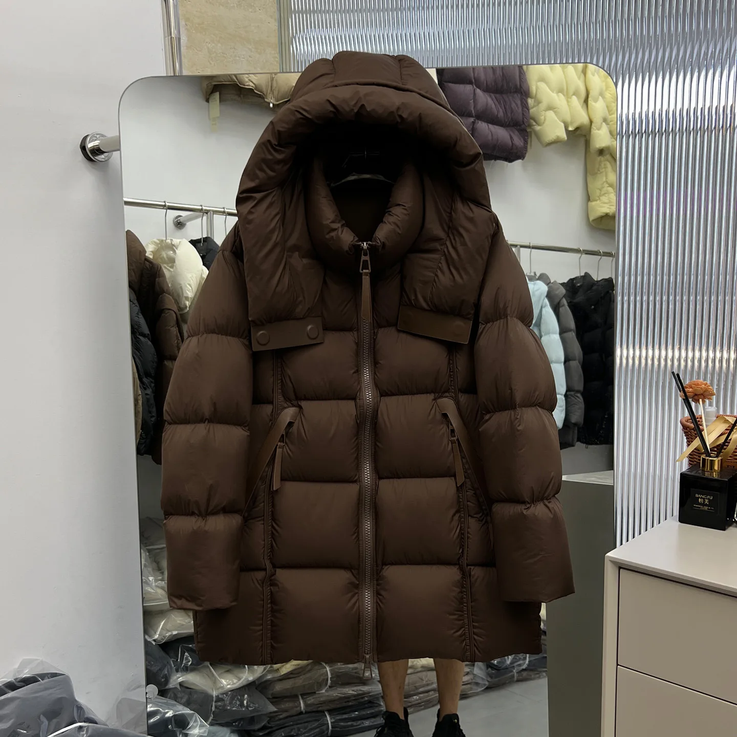 2026 شتاء جديد 90 الأبيض أوزة أسفل سترة سحابة نفخة أسفل سترة للنساء فضفاضة مقنعين معطف سميك سترة الثلوج مع مقنعين