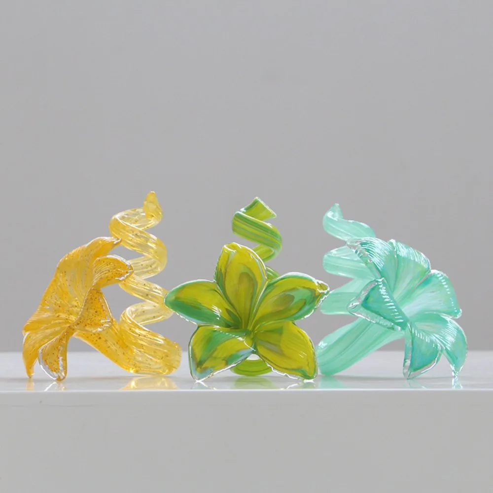 Colorful Hand Blown Glass Candle Stand Unique Flower Spiral Design Candlestick for Living Room Wedding Festival Decor Gift