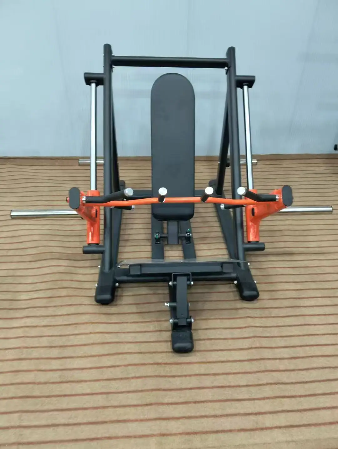 Weightboard Fitnessgeräte Triangle Board Back Outside Back Machine Gym Kommerzielles Training Sitzendes Rudergerät