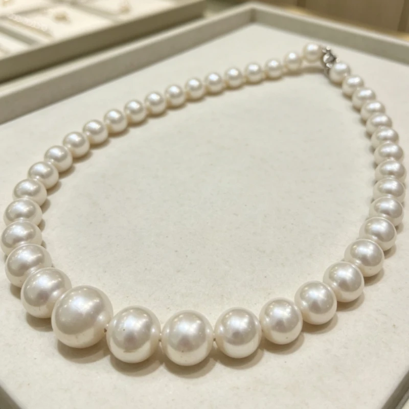 White Edison Pearl Necklace, 18