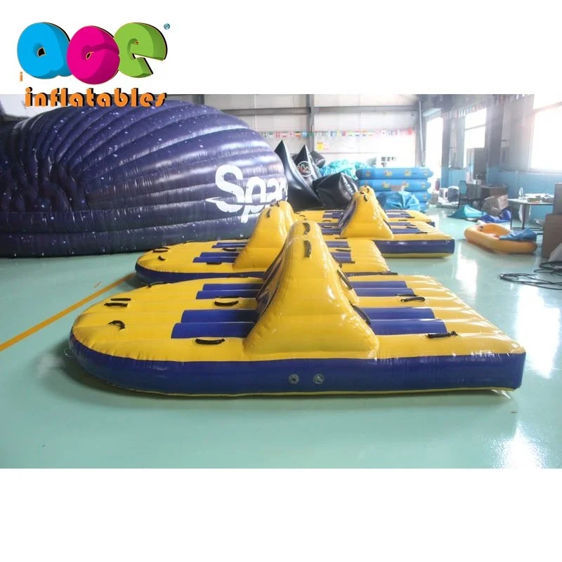 Different sizes 4 6 riders inflatable water sport toy exciting towable inflatable water bandwagon boat