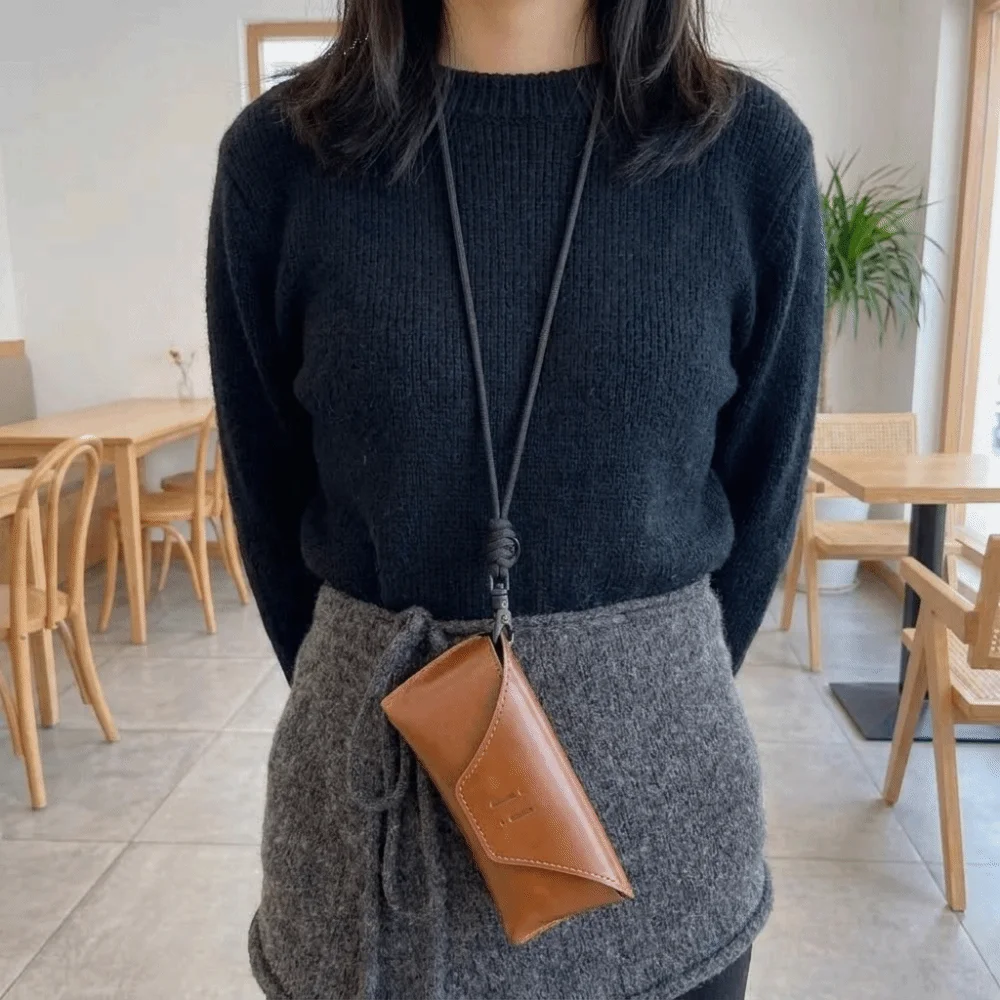

Solid Color PU Leather Glasses Bag Hanging Neck Sunglasses Pouch Glasses Storage Bag Eyewear Protector Case Korean Style