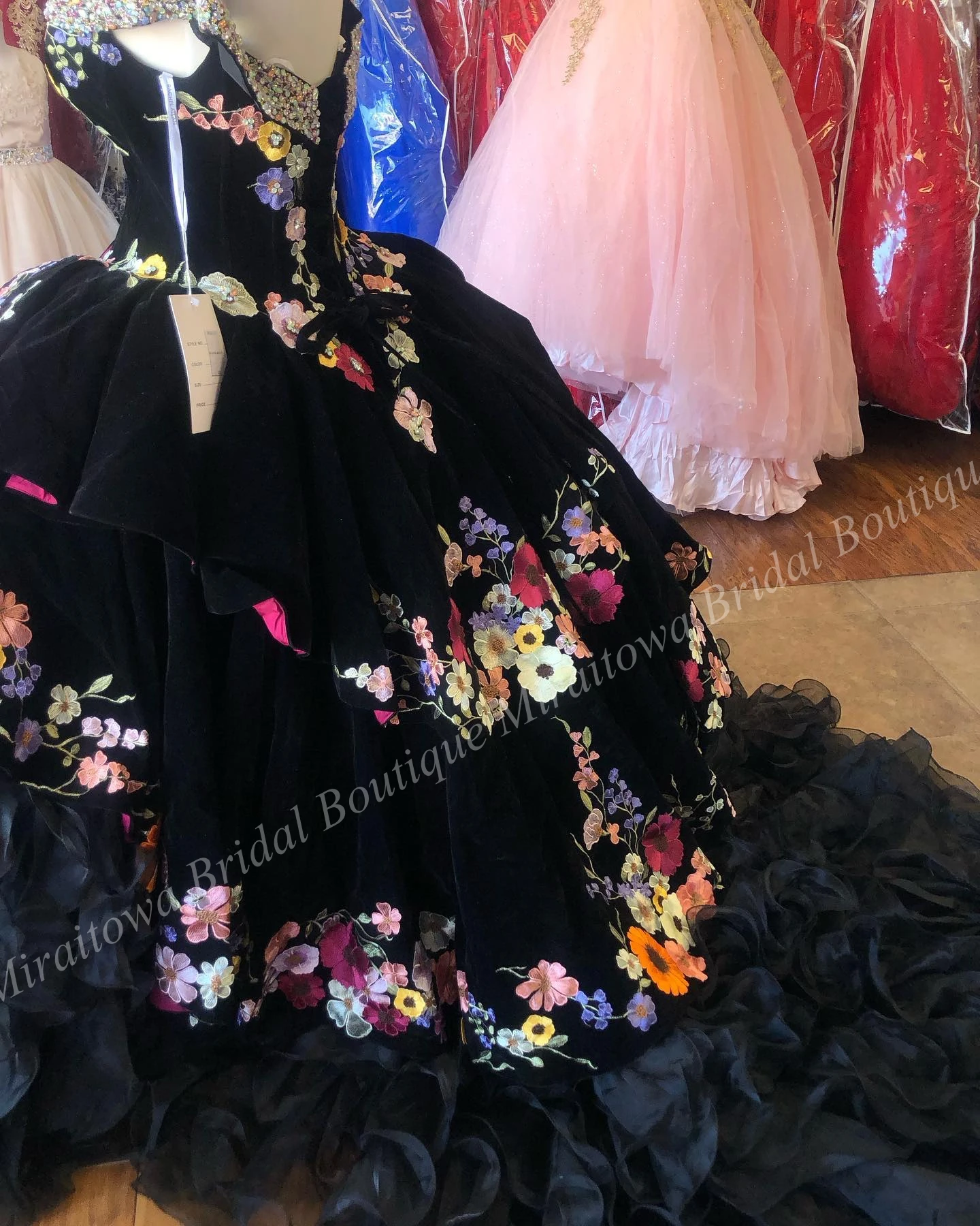 Quinceanera Vestido Quinceanera Ruffled, Baile Floral, Doce 15 Vestido de Festa para 15ª Garota, Gala Drama, Mexicano