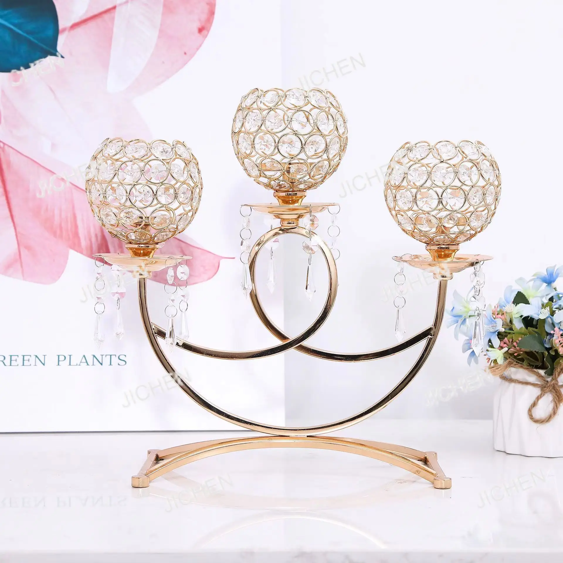 

European metal bracket base creative retro three-headed candlestick wedding props crystal ball decorative candlestick crafts
