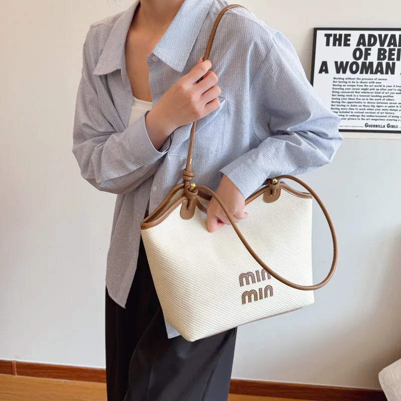 

‌2025 Korean Fashion Shoulder Bag - Women's High-End Casual Tote (Spring/Summer Niche Trend)‌