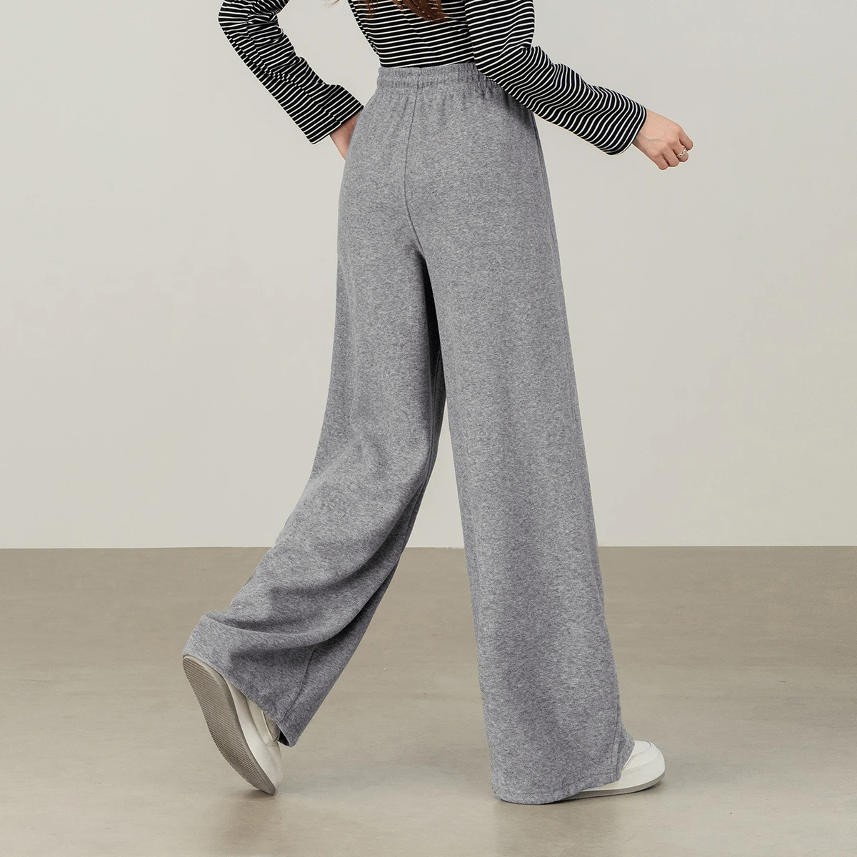 SENTUBILA Pants Women 2025 Winter Casual Trousers Office Elegant Straight Leg Slim Fit Comfortable Pants Skin-Friendly 154K80008