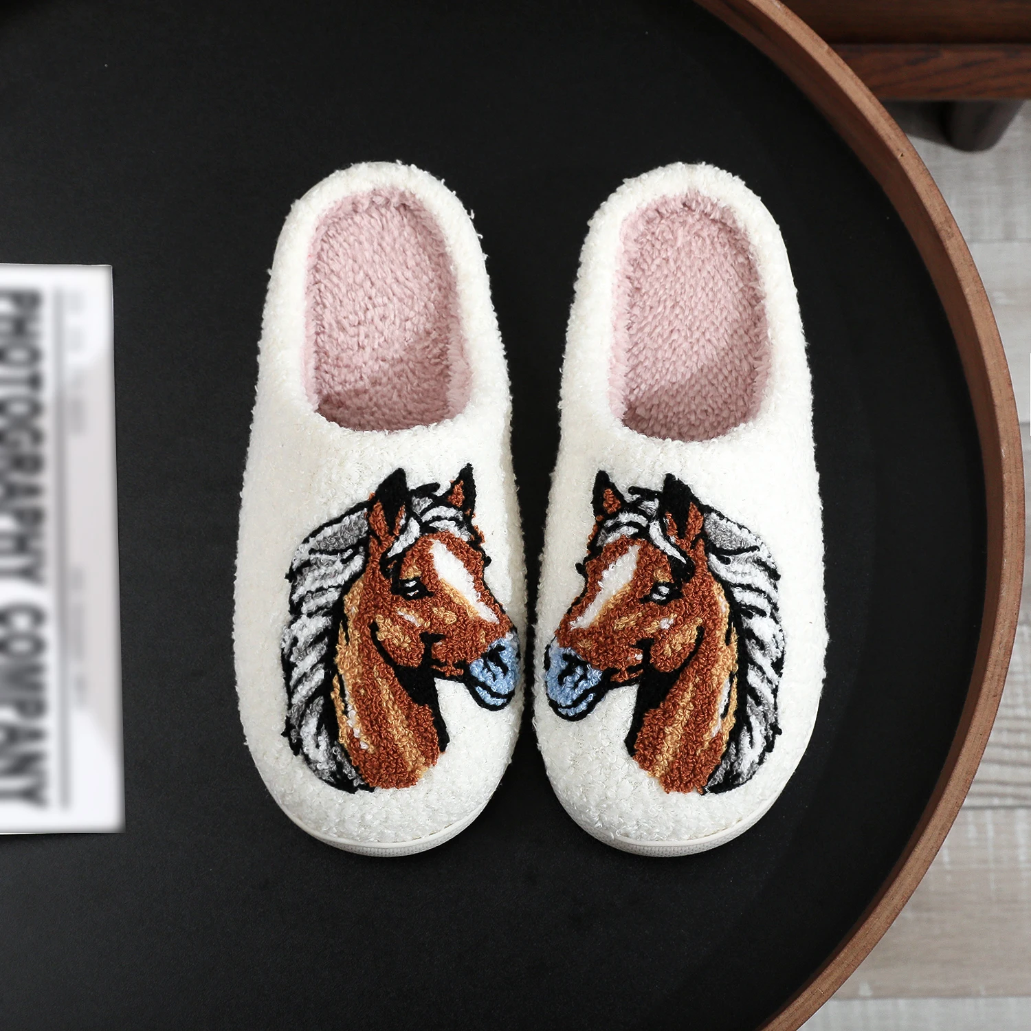 Farmer Ranch Horse Pattern Embroidered Plush Home Thick-Soled Comfortable Furry Slippers Cute Warm Non-Slip Indoor Slippers Spiral Horse Gifts for Parents and Horses Can Be Worn by Men and Women image 2