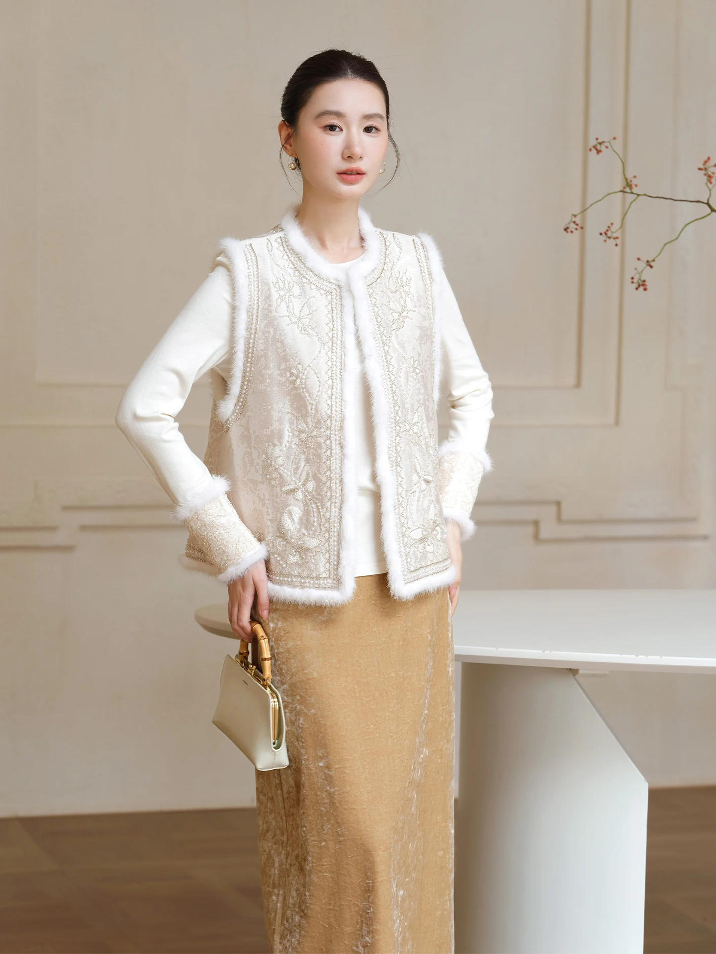 

New Chinese Sle Women's Silk Cotton Vest Initial Cicada Winter Faion Floral Embroidery National Sle Cotton Jaet