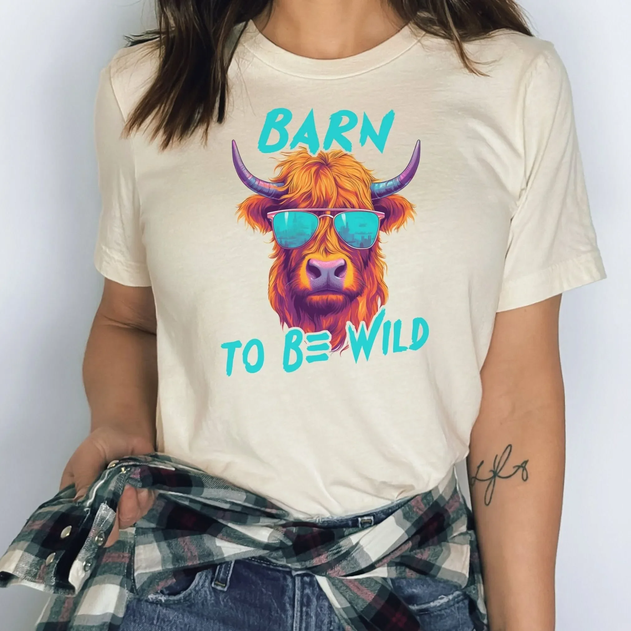 Highland Cow T Shirt Funny Barn To Be Wild Farm Animal Cowgirl Great For Country Music Fans Https Www Etsy Com Hk En