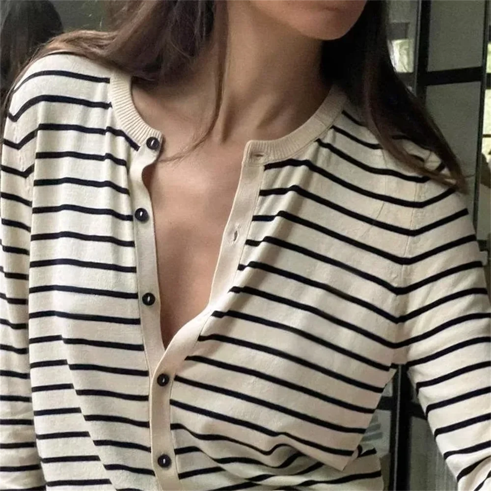 PB&ZA 2024 Spring New Women\'s temperament casual versatile slim fit round neck short striped knitted cardigan jacket