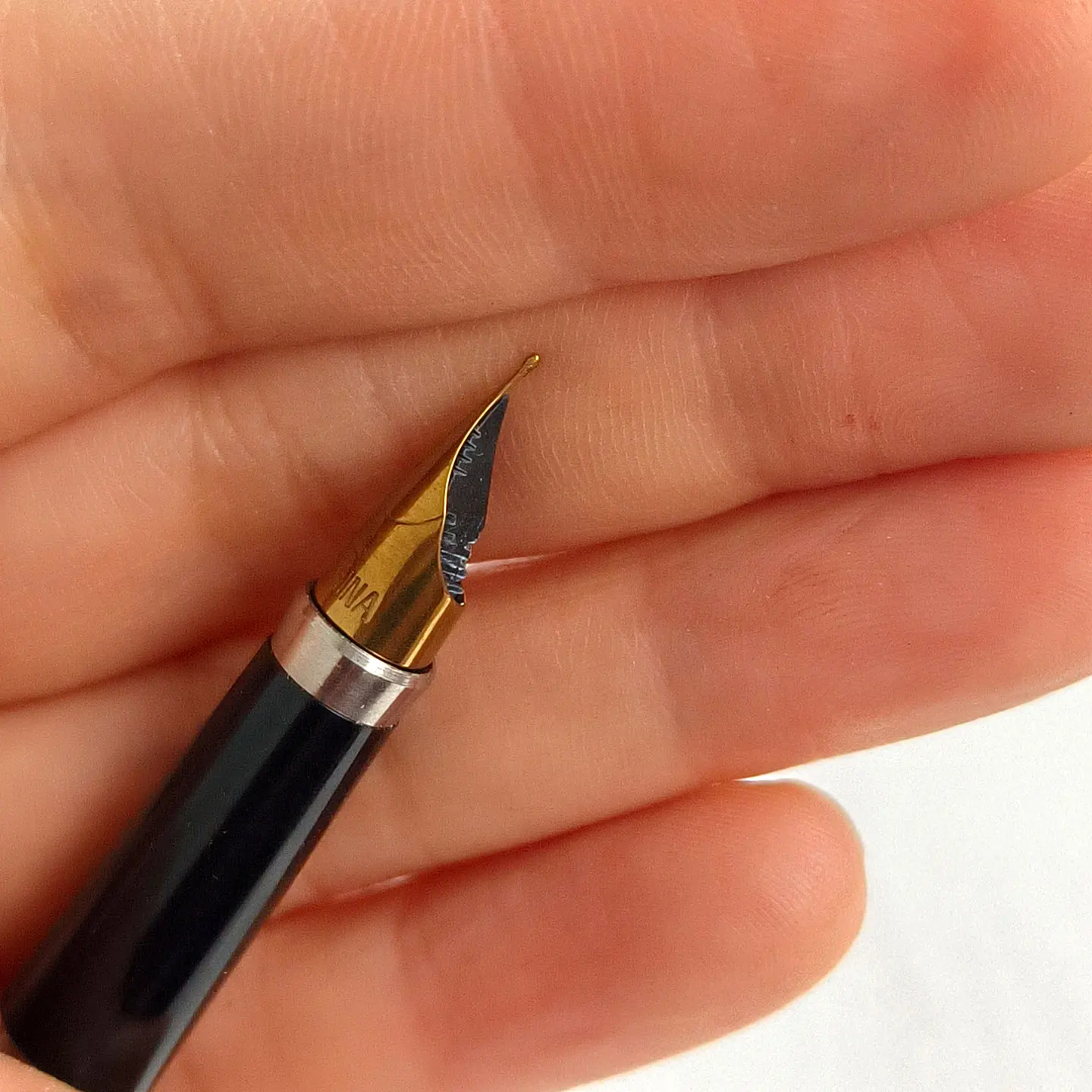 Rare 1990s Stock YongSheng 322 Fountain Pens Writing Office Collection Stationery Clearance For Sale. NIB F view 2