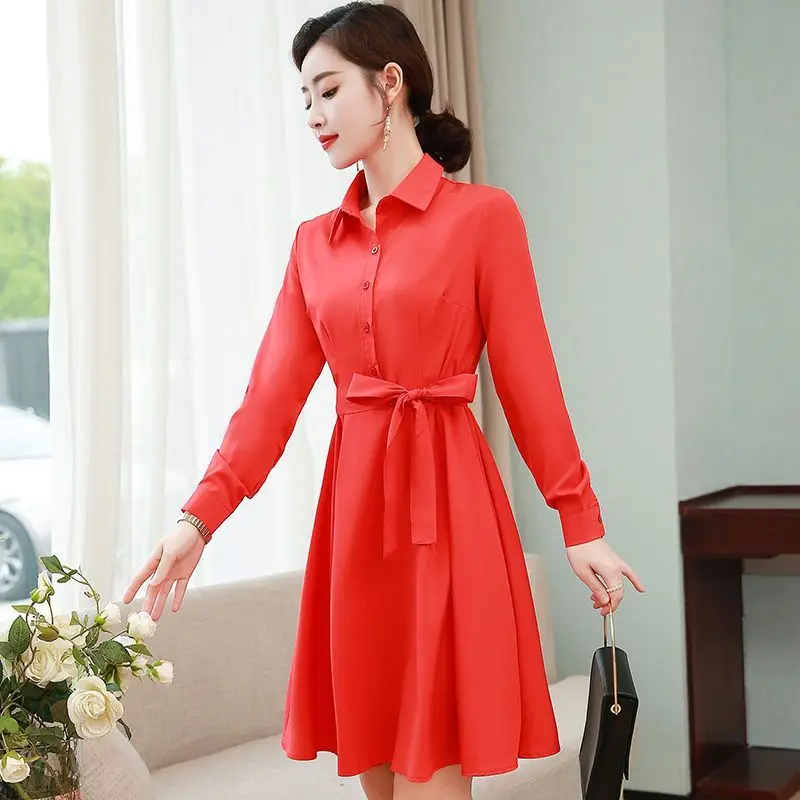 2025 Primavera ed Estate Elegante New Chic Stile Coreano Sottile di media lunghezza Moda a maniche lunghe Temperamento Camicia rossa Gonna per le donne